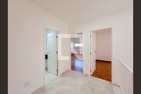 Corredor Quartos de casa para alugar com 4 quartos, 263m² em Brooklin, São Paulo