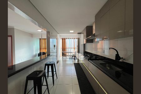 Cozinha de apartamento à venda com 3 quartos, 220m² em Cabral, Contagem