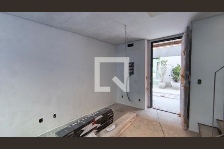 Sala de casa à venda com 2 quartos, 110m² em Vila Mariana, São Paulo