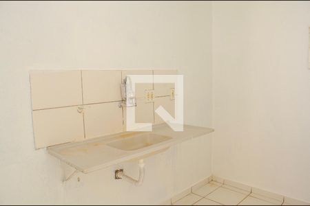 Cozinha de casa de condomínio à venda com 2 quartos, 76m² em Residencial Brisas do Cerrado, Goiânia