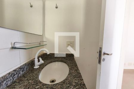 Banheiro Suíte de apartamento à venda com 3 quartos, 63m² em Jardim Ipaussurama, Campinas