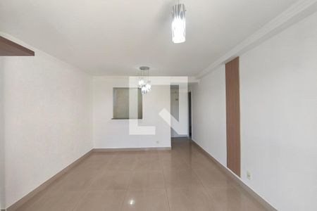 Sala de apartamento à venda com 3 quartos, 63m² em Jardim Ipaussurama, Campinas