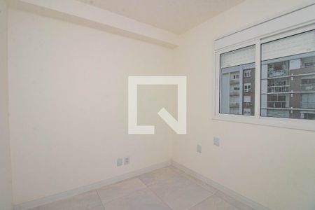 Quarto de apartamento para alugar com 2 quartos, 50m² em Jardim Sabará, Porto Alegre