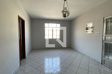 Sala de casa para alugar com 4 quartos, 200m² em Parque Beira Mar, Duque de Caxias