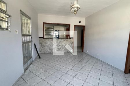 Sala de casa para alugar com 4 quartos, 200m² em Parque Beira Mar, Duque de Caxias
