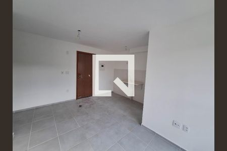 Sala de apartamento para alugar com 2 quartos, 58m² em Rio do Ouro, São Gonçalo