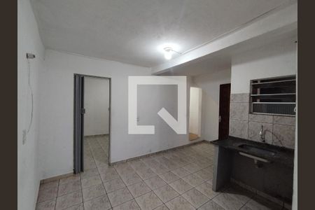 Sala/Cozinha de casa para alugar com 1 quarto, 50m² em Vila Heliopolis, São Paulo