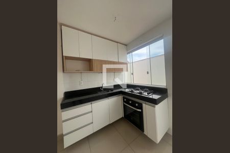 Cozinha de apartamento para alugar com 2 quartos, 60m² em Minas Caixa, Belo Horizonte