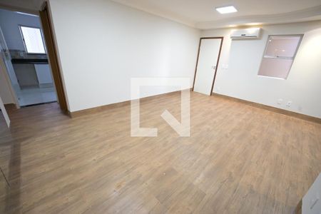 Apartamento para alugar com 4 quartos, 112m² em Nova Suiça, Goiânia