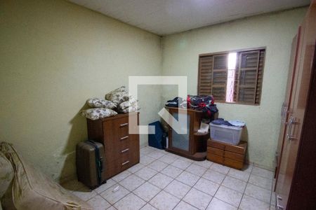 Quarto de casa à venda com 3 quartos, 233m² em Riacho Fundo Ii, Brasília