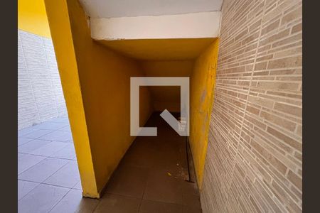Garagem de casa para alugar com 3 quartos, 180m² em Jardim Graziela, Barueri