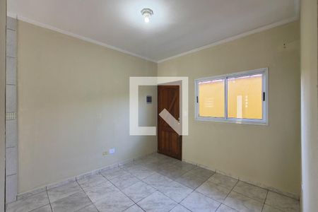 Sala de casa de condomínio para alugar com 1 quarto, 34m² em Nova Mirim, Praia Grande