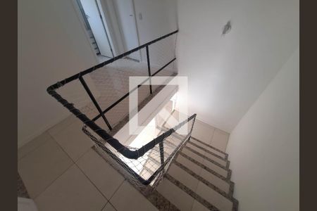 Escada de casa para alugar com 3 quartos, 200m² em Vila Progresso, Niterói