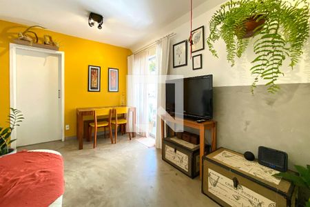 Sala de apartamento à venda com 2 quartos, 56m² em Esplanada, Belo Horizonte