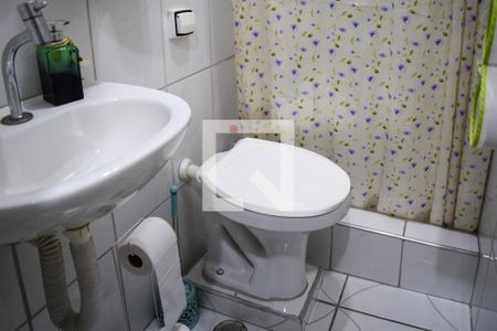 Banheiro de casa à venda com 3 quartos, 125m² em Vila Esperança, São Paulo