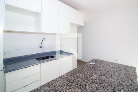 Sala/Cozinha de kitnet/studio para alugar com 1 quarto, 38m² em Socorro, São Paulo