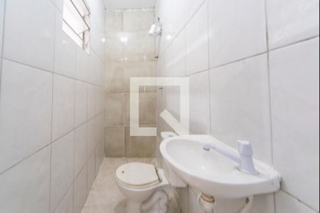 Banheiro  de casa para alugar com 1 quarto, 70m² em Vila Palmares, Santo André