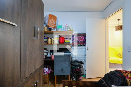 Quarto 1 de apartamento para alugar com 2 quartos, 44m² em Jardim Monte Alegre, Taboão da Serra