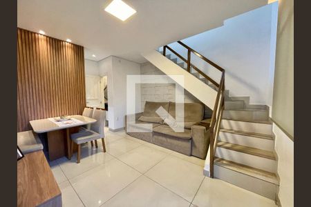 Casa à venda com 2 quartos, 60m² em João Pinheiro, Belo Horizonte