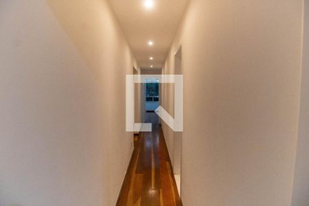 Corredor de apartamento para alugar com 3 quartos, 100m² em Icaraí, Niterói