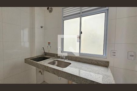 Cozinha de apartamento para alugar com 2 quartos, 45m² em Jardim Alvorada, Nova Iguaçu