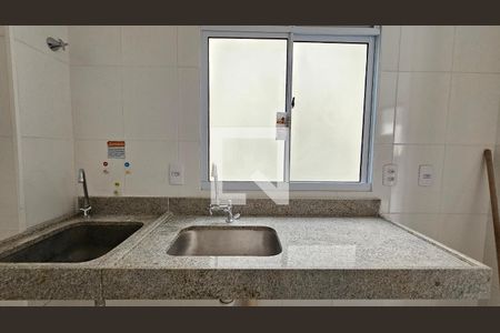 Cozinha de apartamento para alugar com 2 quartos, 45m² em Jardim Alvorada, Nova Iguaçu