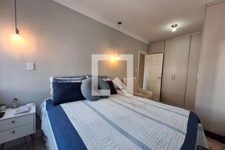 Suíte de casa à venda com 5 quartos, 224m² em Jardim Monte Libano, Santo André