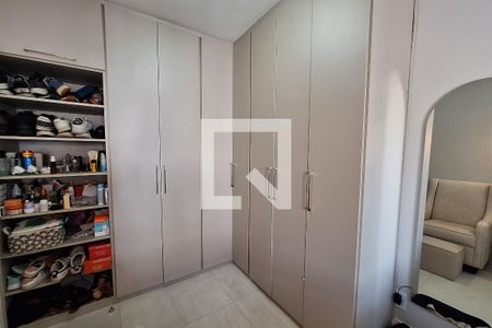 Suíte de casa à venda com 5 quartos, 224m² em Jardim Monte Libano, Santo André