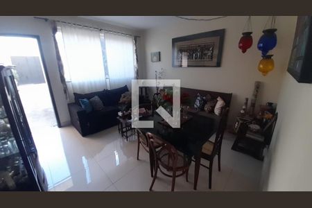 Casa à venda com 3 quartos, 110m² em Parque Xangri-lá, Contagem