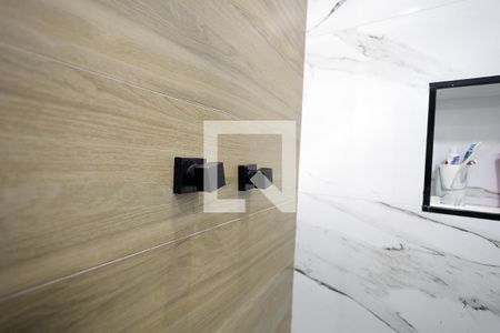Banheiro de casa à venda com 2 quartos, 190m² em Parque Novo Oratório, Santo André