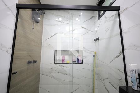 Banheiro de casa à venda com 2 quartos, 190m² em Parque Novo Oratório, Santo André