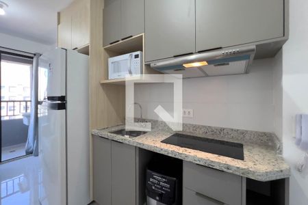 Sala e cozinha de apartamento para alugar com 1 quarto, 27m² em Ipiranga, São Paulo
