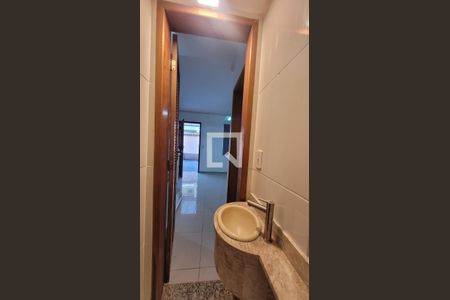 Lavabo da Sala de casa à venda com 2 quartos, 74m² em Vila Valqueire, Rio de Janeiro