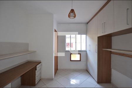 Casa à venda com 2 quartos, 74m² em Vila Valqueire, Rio de Janeiro