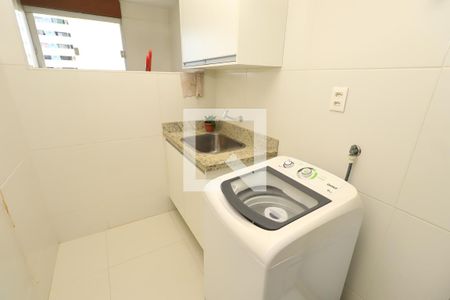 Cozinha de apartamento para alugar com 1 quarto, 49m² em Jardim Armação, Salvador