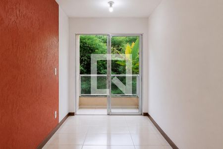 Sala de apartamento para alugar com 2 quartos, 64m² em Cascata do Imbuí, Petrópolis