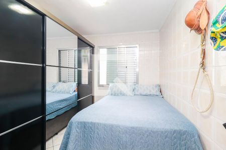 Quarto 1 de apartamento para alugar com 2 quartos, 64m² em Conjunto Residencial José Bonifácio, São Paulo