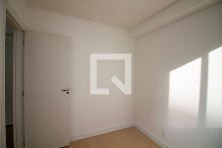 Quarto 2 de apartamento para alugar com 2 quartos, 36m² em Jardim São Luís, São Paulo
