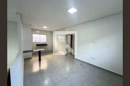 Casa para alugar com 2 quartos, 50m² em Vila Valenca, São Vicente