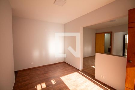 Sala de casa para alugar com 2 quartos, 120m² em Vila Fazzeoni, São Paulo