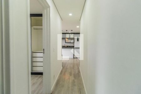 Corredor de apartamento para alugar com 2 quartos, 45m² em Chácara Granja Velha, Cotia
