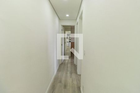Corredor de apartamento para alugar com 2 quartos, 45m² em Chácara Granja Velha, Cotia