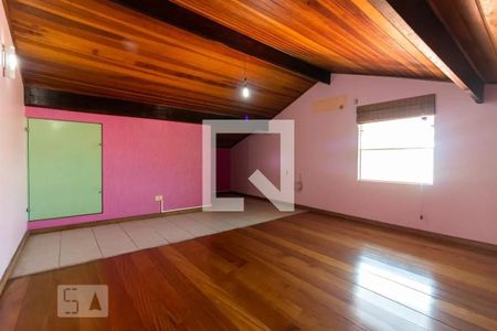 Quarto de casa à venda com 6 quartos, 297m² em Metalúrgicos, Osasco