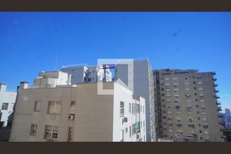 Vista da Rua de apartamento para alugar com 4 quartos, 200m² em Independência, Porto Alegre
