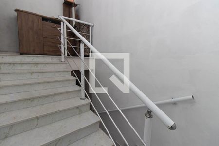Escada de casa à venda com 3 quartos, 290m² em Jardim Cabucu, São Paulo