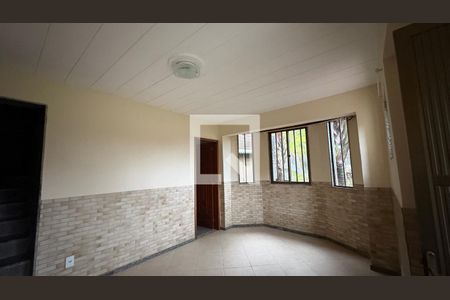 Sala de casa de condomínio para alugar com 3 quartos, 116m² em Quarteirão Ingelheim, Petrópolis