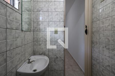 Banheiro de casa para alugar com 1 quarto, 55m² em Campanário, Diadema