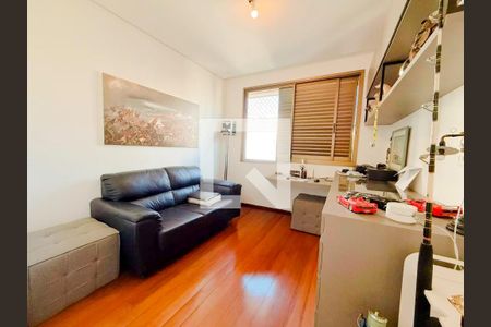 Apartamento à venda com 4 quartos, 147m² em Belvedere, Belo Horizonte
