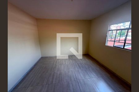 sala de casa para alugar com 1 quarto, 50m² em Alto Caiçaras, Belo Horizonte