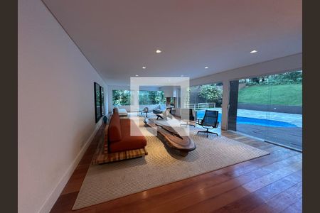 Sala de casa de condomínio à venda com 5 quartos, 654m² em Residencial Tamboré I, Barueri